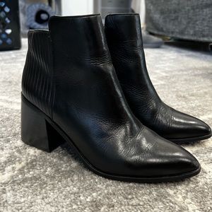 Zac Posen “Tanesha” Black Leather, Colorful Zipper Bootie 7M